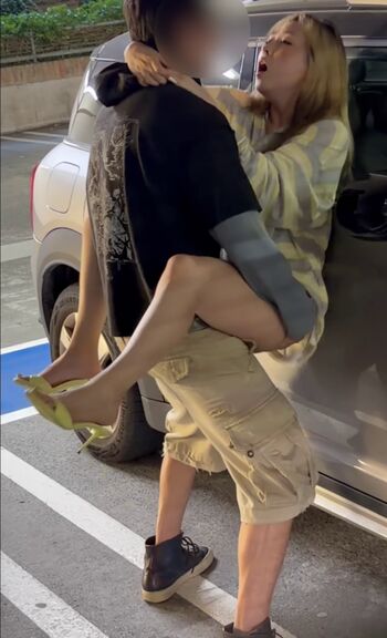 Full leaked Aheyanlz private onlyfans photo