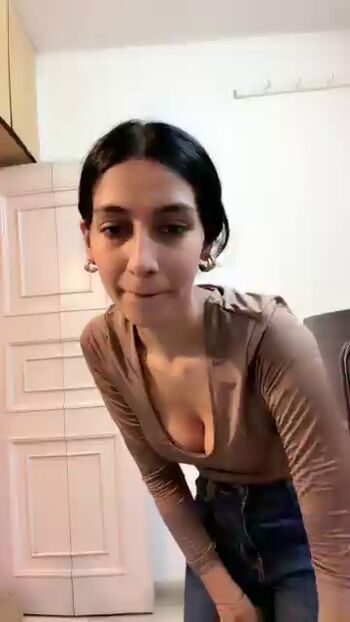 Full leaked Ahsanjuhaina private onlyfans photo