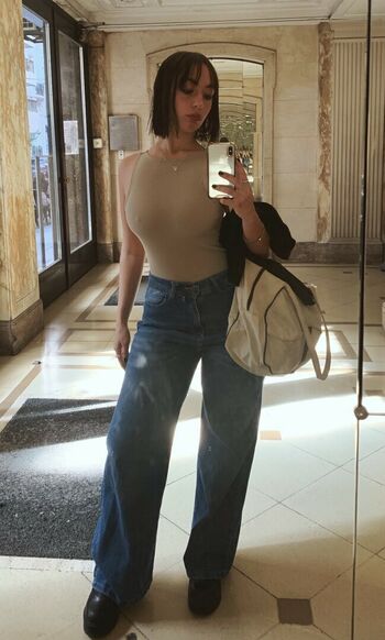 Full leaked Aili private onlyfans photo