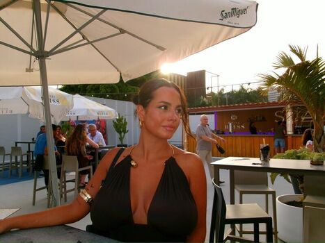 Full leaked Albaagdiazz private onlyfans photo