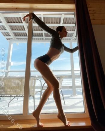 Angela Nikolau