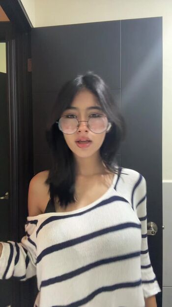 Full leaked Angelinadiiaz private onlyfans photo