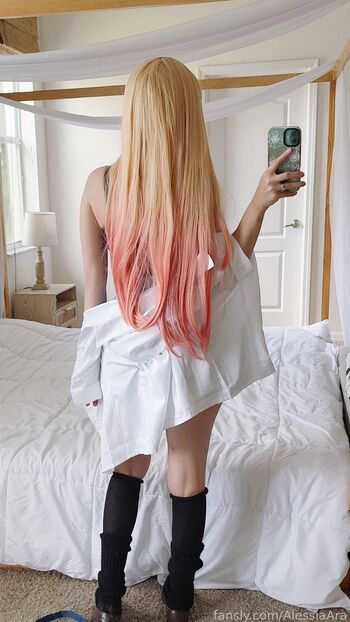Full leaked Araalessia private onlyfans photo
