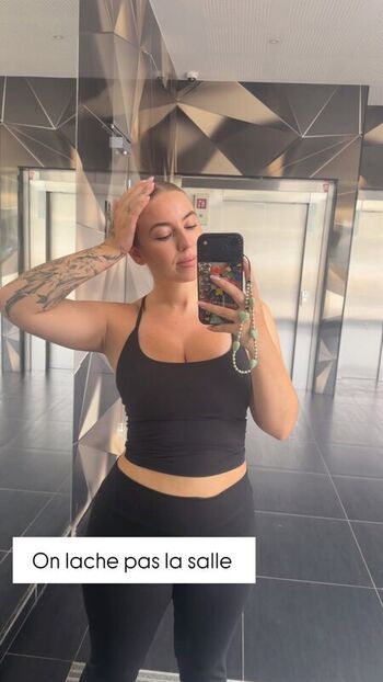 Full leaked Areliann private onlyfans photo