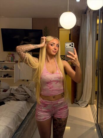 Full leaked Ari geli page private onlyfans photo