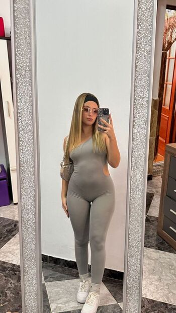 Full leaked Aricedress private onlyfans photo