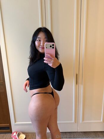 Full leaked Aroomi kim page private onlyfans photo