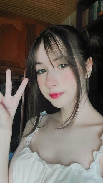 Full leaked Beverlyloh/ private onlyfans photo