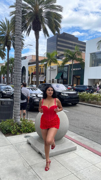 Full leaked Ayushaaaa private onlyfans photo