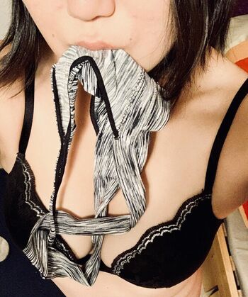 Full leaked Azngrlthrow private onlyfans photo