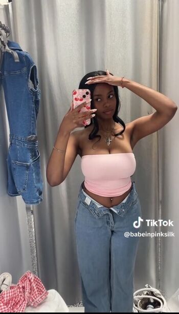 Full leaked Babeinpinksilk private onlyfans photo