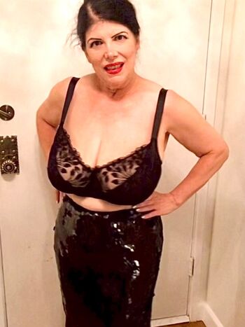 Full leaked Bianca white roses private onlyfans photo