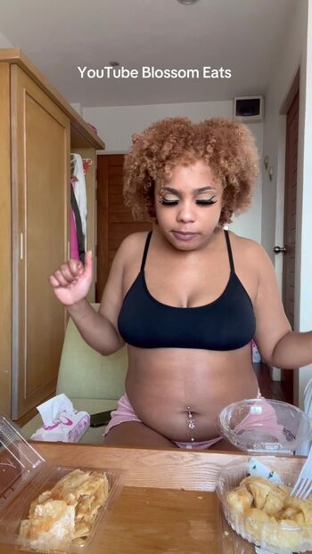 Full leaked Bloatedbellyqueen private onlyfans photo
