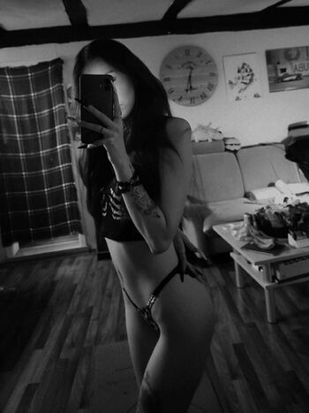 Full leaked Bluevelvetbat private onlyfans photo