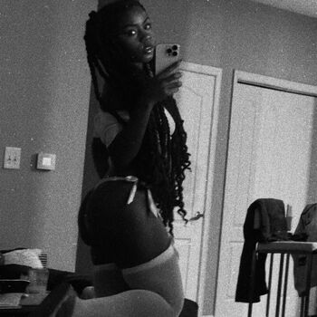 Full leaked Briaabeauty private onlyfans photo