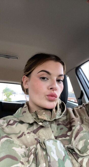Full leaked British military women private onlyfans photo