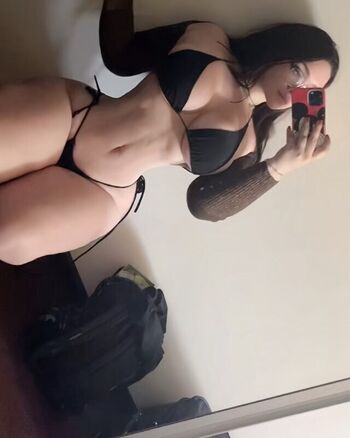 Full leaked Candyrobbs private onlyfans photo