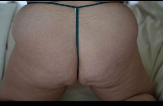 Full leaked Caralinesadventure private onlyfans photo