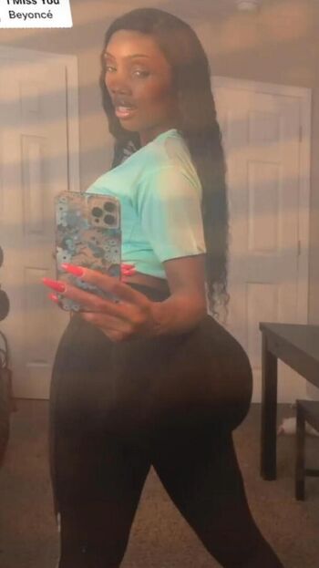 Full leaked Carolinacharm private onlyfans photo