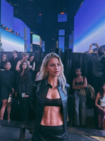 Full leaked Caroline daur private onlyfans photo