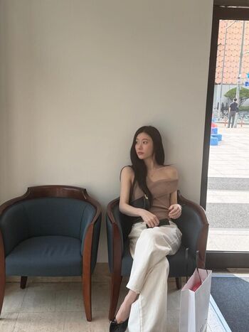 Full leaked Chaeryeong page private onlyfans photo