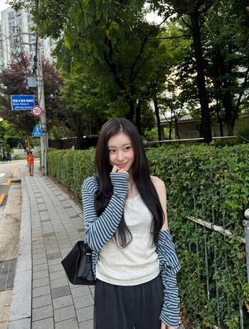 Full leaked Chaeryeong page private onlyfans photo
