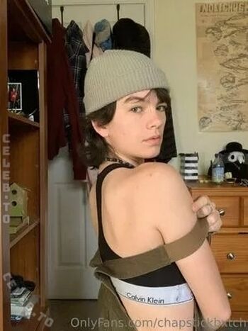 Full leaked Chapstickbxtch page private onlyfans photo