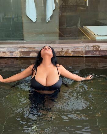 Full leaked Charu sharma private onlyfans photo