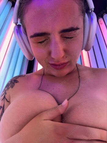 Full leaked Chiwithac private onlyfans photo