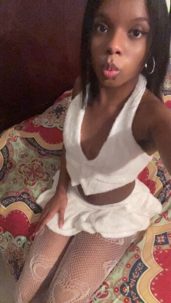 Full leaked Coraldom private onlyfans photo