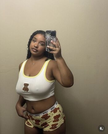 Full leaked Corie rayvon private onlyfans photo