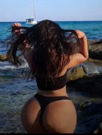 Full leaked Cremebruellee private onlyfans photo