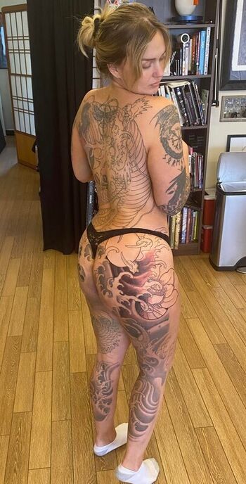Dahlia Ray