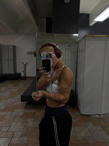 Full leaked Darianrhodess private onlyfans photo