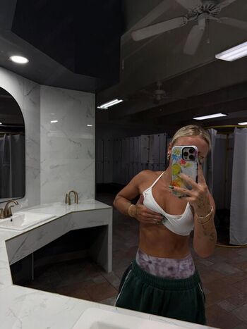 Full leaked Darianrhodess private onlyfans photo
