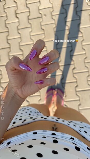 Full leaked Einfachlia private onlyfans photo