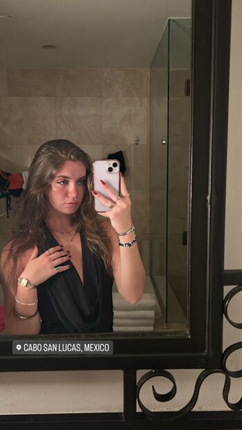 Full leaked Ella rene private onlyfans photo