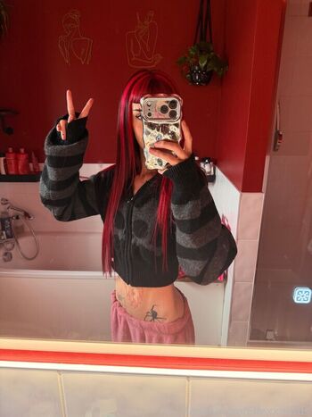Full leaked Ellesaurus private onlyfans photo