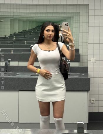 Full leaked Elquaria private onlyfans photo
