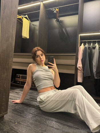 Full leaked Emiliallure private onlyfans photo