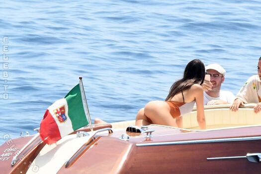 Full leaked Emily ratajkowski private onlyfans photo