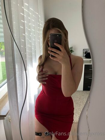 Full leaked Emilyxross private onlyfans photo