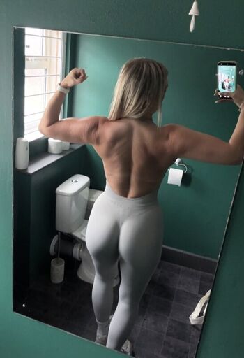 Full leaked Emleyfitness private onlyfans photo