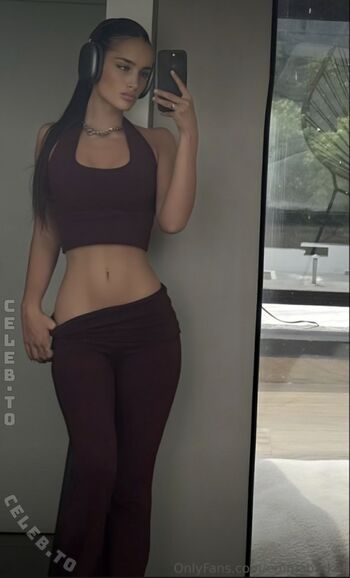 Full leaked Emma barker private onlyfans photo