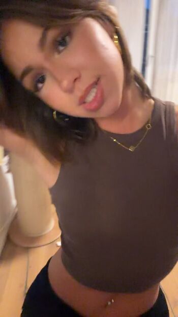 Full leaked Emmilovscats private onlyfans photo