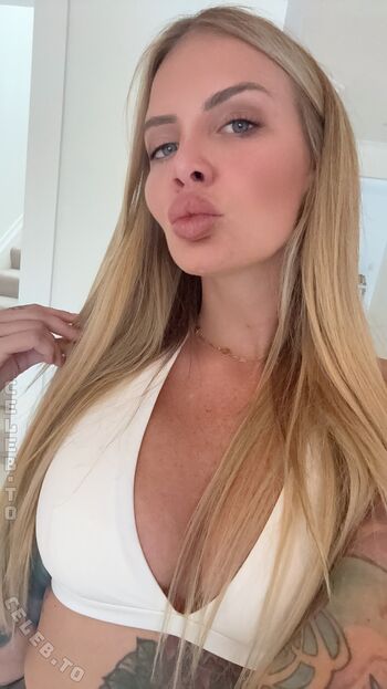 Full leaked Evelynuncovered private onlyfans photo