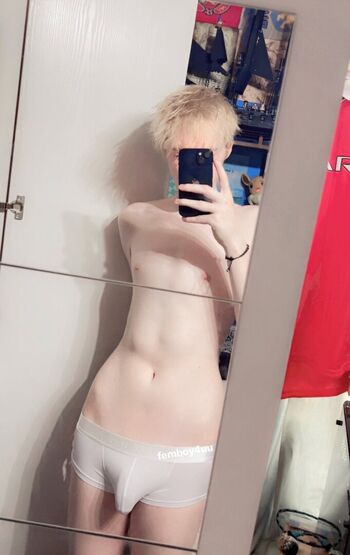 Full leaked Femboy uu private onlyfans photo