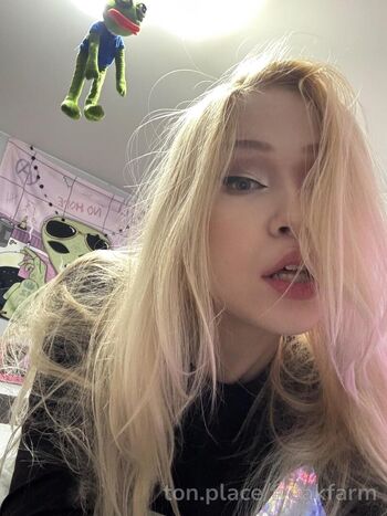 Full leaked Freakfarm private onlyfans photo