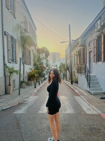 Full leaked Gal gool private onlyfans photo