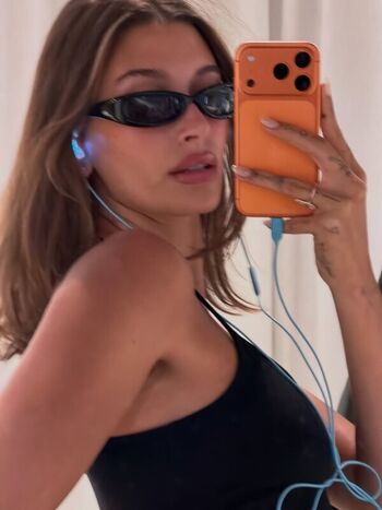 Full leaked Hailey baldwin bieber private onlyfans photo